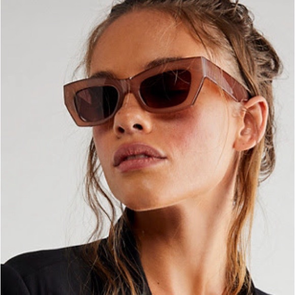 Free people Juliet winged sunglasses - Picture 2 of 2